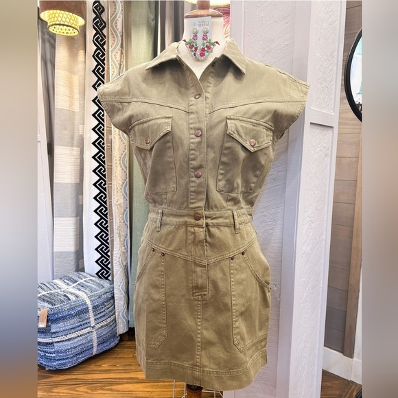 Button Down Dress - Picture 5 of 6